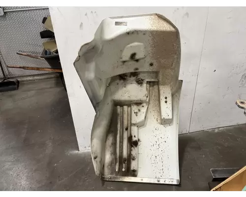 INTERNATIONAL 8600 Fender