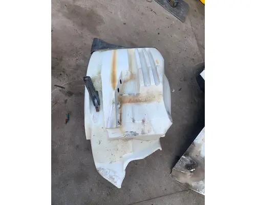 INTERNATIONAL 8600 Fender