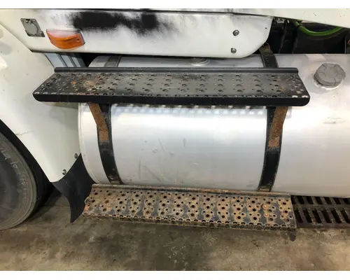 INTERNATIONAL 8600 Fuel Tank Strap