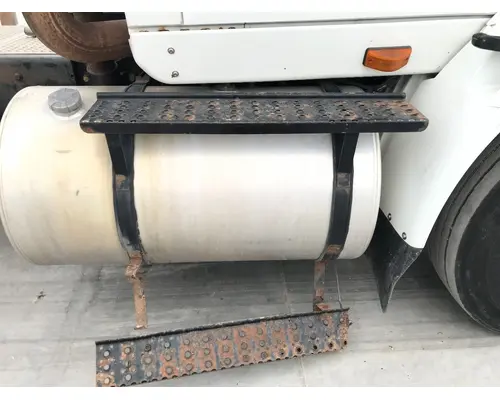 INTERNATIONAL 8600 Fuel Tank Strap