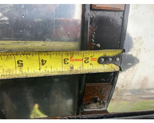 INTERNATIONAL 8600 Fuel Tank Strap