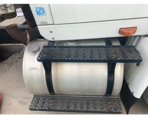 INTERNATIONAL 8600 Fuel Tank Strap