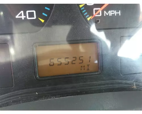 INTERNATIONAL 8600 GAUGE CLUSTER