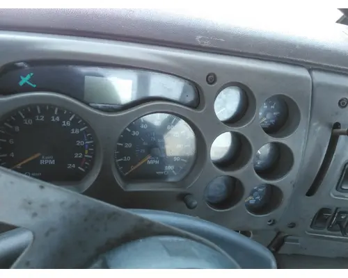 INTERNATIONAL 8600 GAUGE CLUSTER