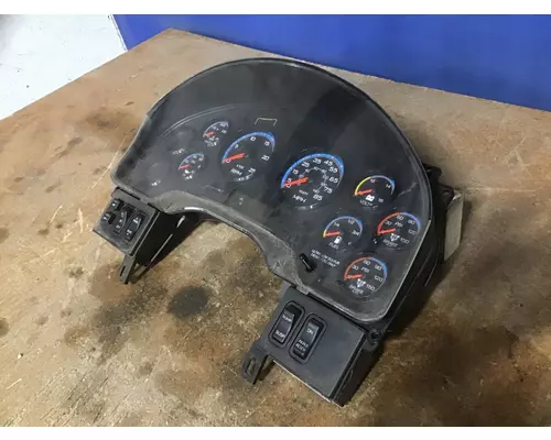 INTERNATIONAL 8600 GAUGE CLUSTER