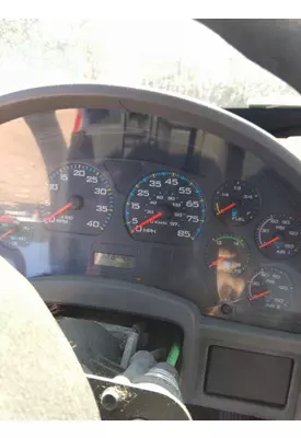 INTERNATIONAL 8600 GAUGE CLUSTER