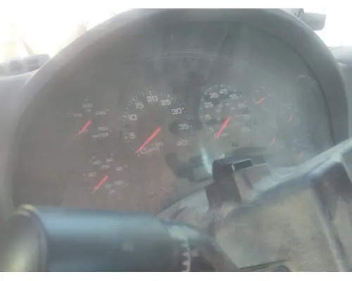 INTERNATIONAL 8600 GAUGE CLUSTER