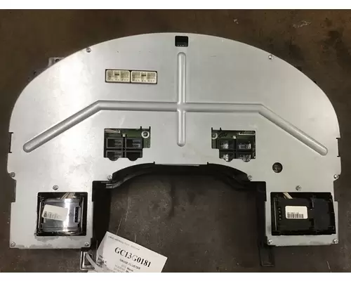 INTERNATIONAL 8600 GAUGE CLUSTER