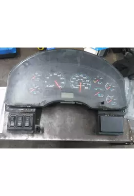 INTERNATIONAL 8600 GAUGE CLUSTER