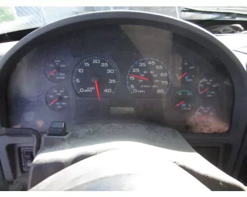 INTERNATIONAL 8600 GAUGE CLUSTER