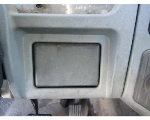 INTERNATIONAL 8600 GAUGE CLUSTER