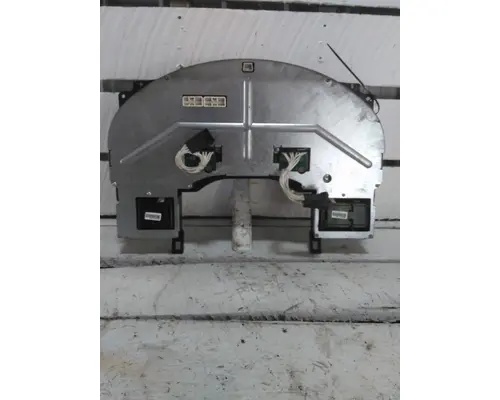 INTERNATIONAL 8600 GAUGE CLUSTER