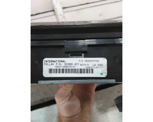 INTERNATIONAL 8600 GAUGE CLUSTER