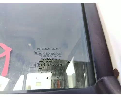 INTERNATIONAL 8600 GLASS, DOOR, FRONT