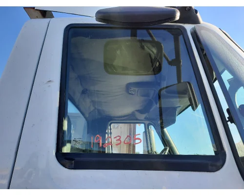 INTERNATIONAL 8600 GLASS, DOOR, FRONT