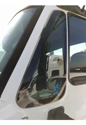 INTERNATIONAL 8600 GLASS, DOOR VENT, FRONT