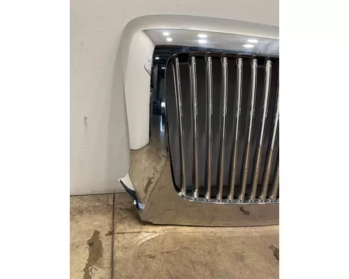 INTERNATIONAL 8600 Grille
