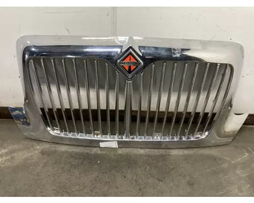 INTERNATIONAL 8600 Grille