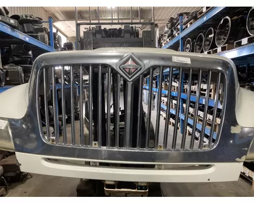 INTERNATIONAL 8600 Grille