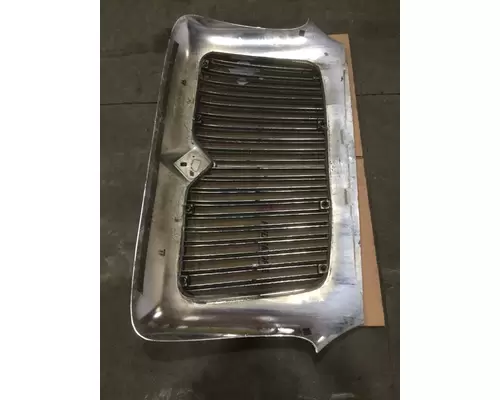 INTERNATIONAL 8600 Grille