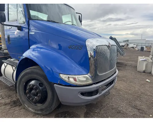 INTERNATIONAL 8600 Grille