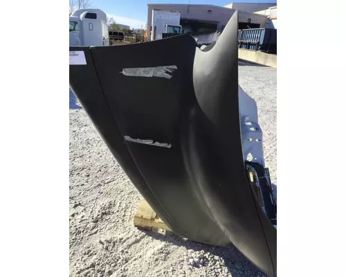 INTERNATIONAL 8600 HOOD ASSEMBLY