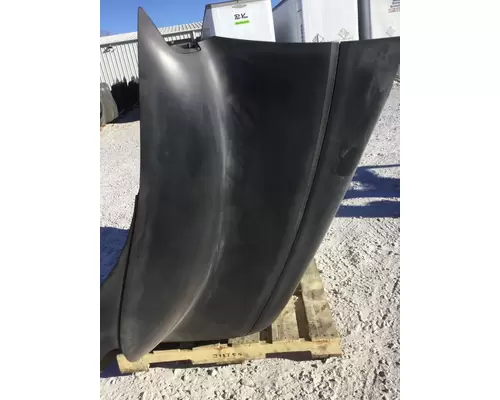 INTERNATIONAL 8600 HOOD ASSEMBLY