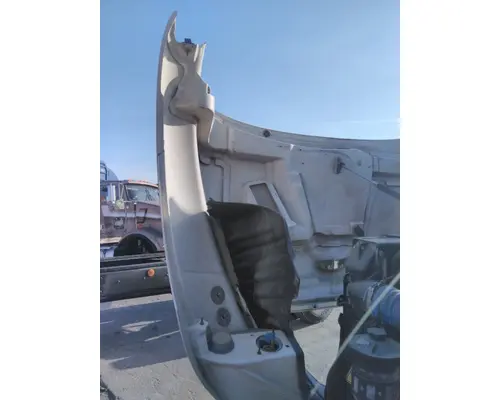 INTERNATIONAL 8600 HOOD