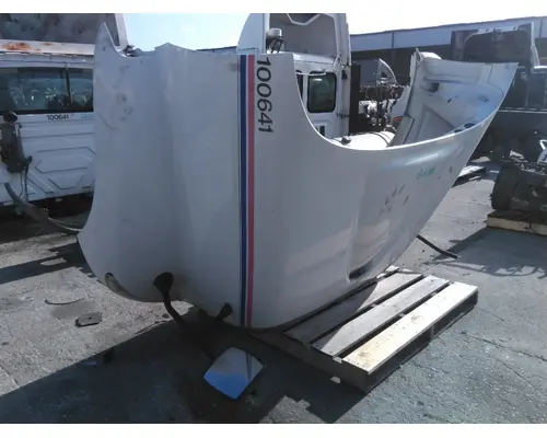 INTERNATIONAL 8600 HOOD