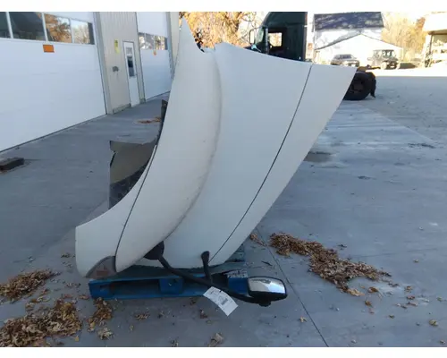 INTERNATIONAL 8600 HOOD