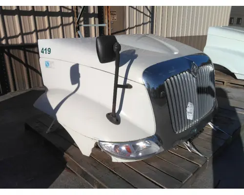 INTERNATIONAL 8600 HOOD