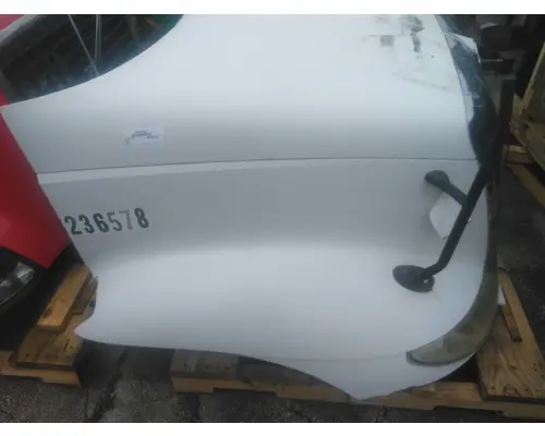 INTERNATIONAL 8600 HOOD