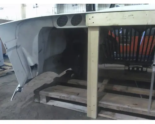 INTERNATIONAL 8600 HOOD