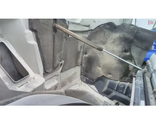 INTERNATIONAL 8600 HOOD