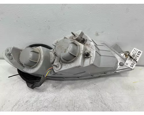 INTERNATIONAL 8600 Headlamp Assembly