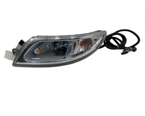 INTERNATIONAL 8600 Headlamp Assembly