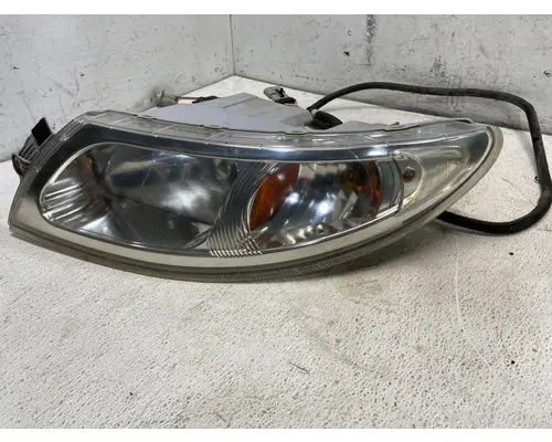 INTERNATIONAL 8600 Headlamp Assembly