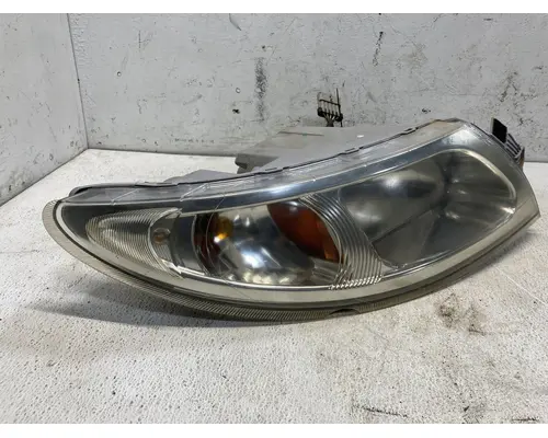INTERNATIONAL 8600 Headlamp Assembly