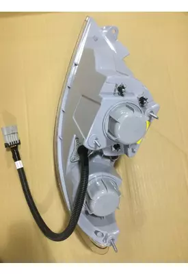 INTERNATIONAL 8600 Headlamp Assembly