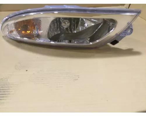 INTERNATIONAL 8600 Headlamp Assembly