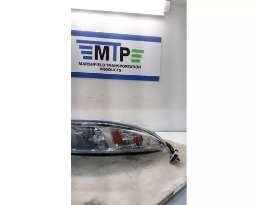 INTERNATIONAL 8600 Headlamp Assembly