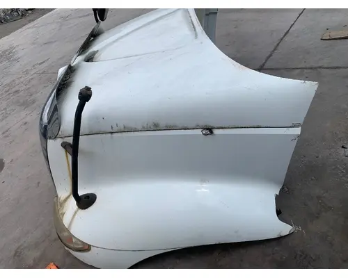 INTERNATIONAL 8600 Hood