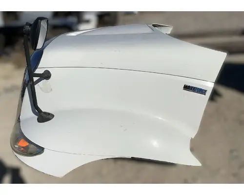 INTERNATIONAL 8600 Hood