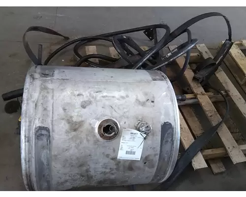 INTERNATIONAL 8600 Hydraulic Tank