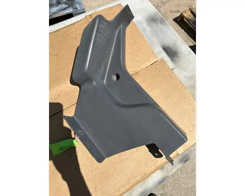 INTERNATIONAL 8600 INTERIOR PANELS & TRIM 126