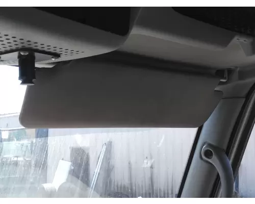 INTERNATIONAL 8600 INTERIOR SUN VISOR