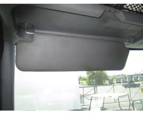 INTERNATIONAL 8600 INTERIOR SUN VISOR