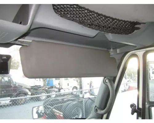 INTERNATIONAL 8600 INTERIOR SUN VISOR