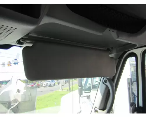 INTERNATIONAL 8600 INTERIOR SUN VISOR