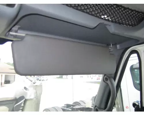 INTERNATIONAL 8600 INTERIOR SUN VISOR